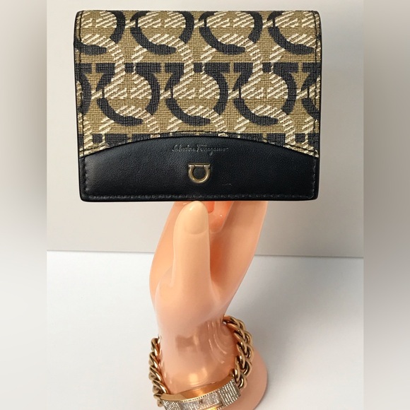 Salvatore Ferragamo Gancini Leather Compact Wallet 😍